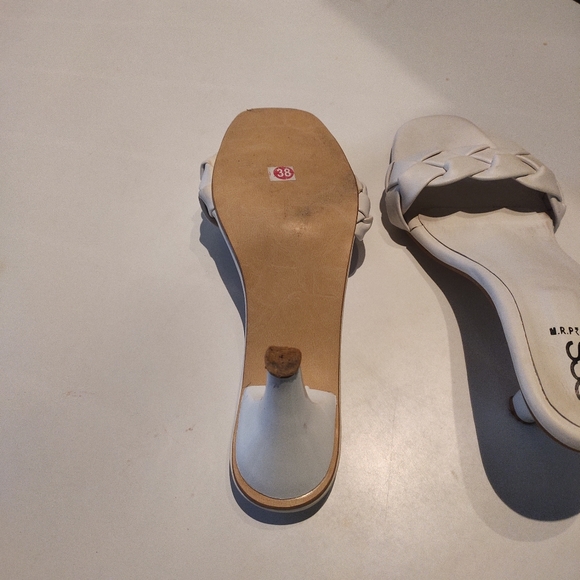 S. S. S brand white heels - Picture 4 of 7